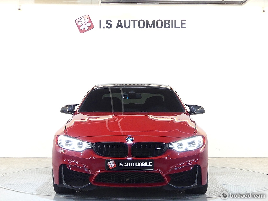 BMW M4 쿠페 페인트워크 에디션