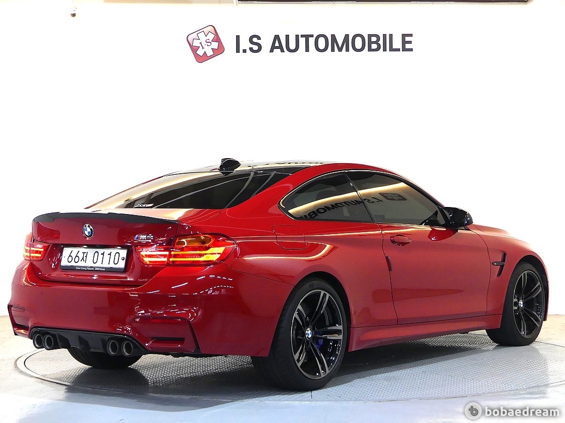 BMW M4 쿠페 페인트워크 에디션