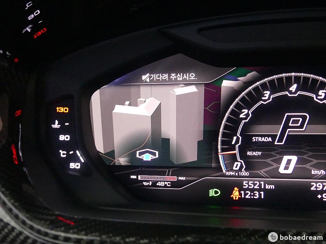 람보르기니 우루스 4.0 V8