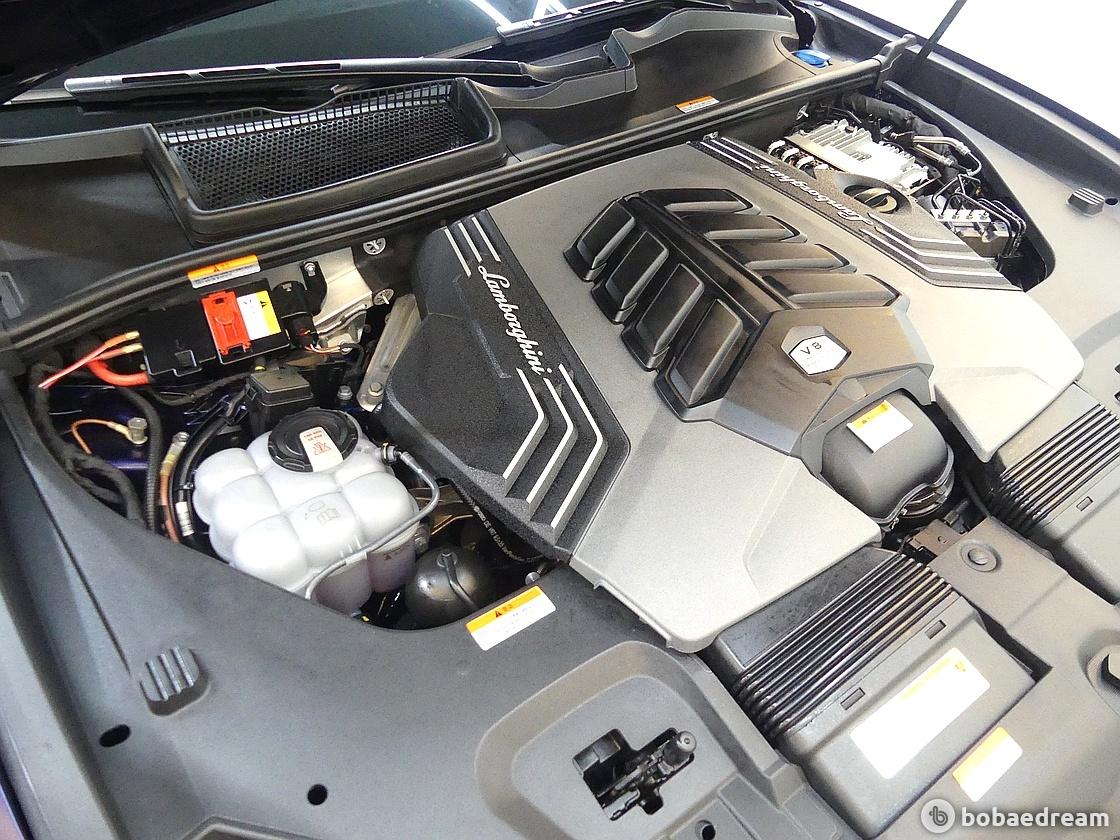 람보르기니 우루스 4.0 V8