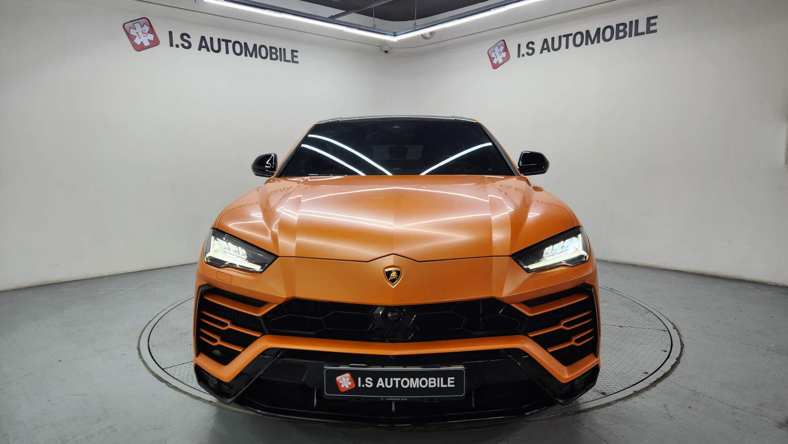 람보르기니 우루스 4.0 V8