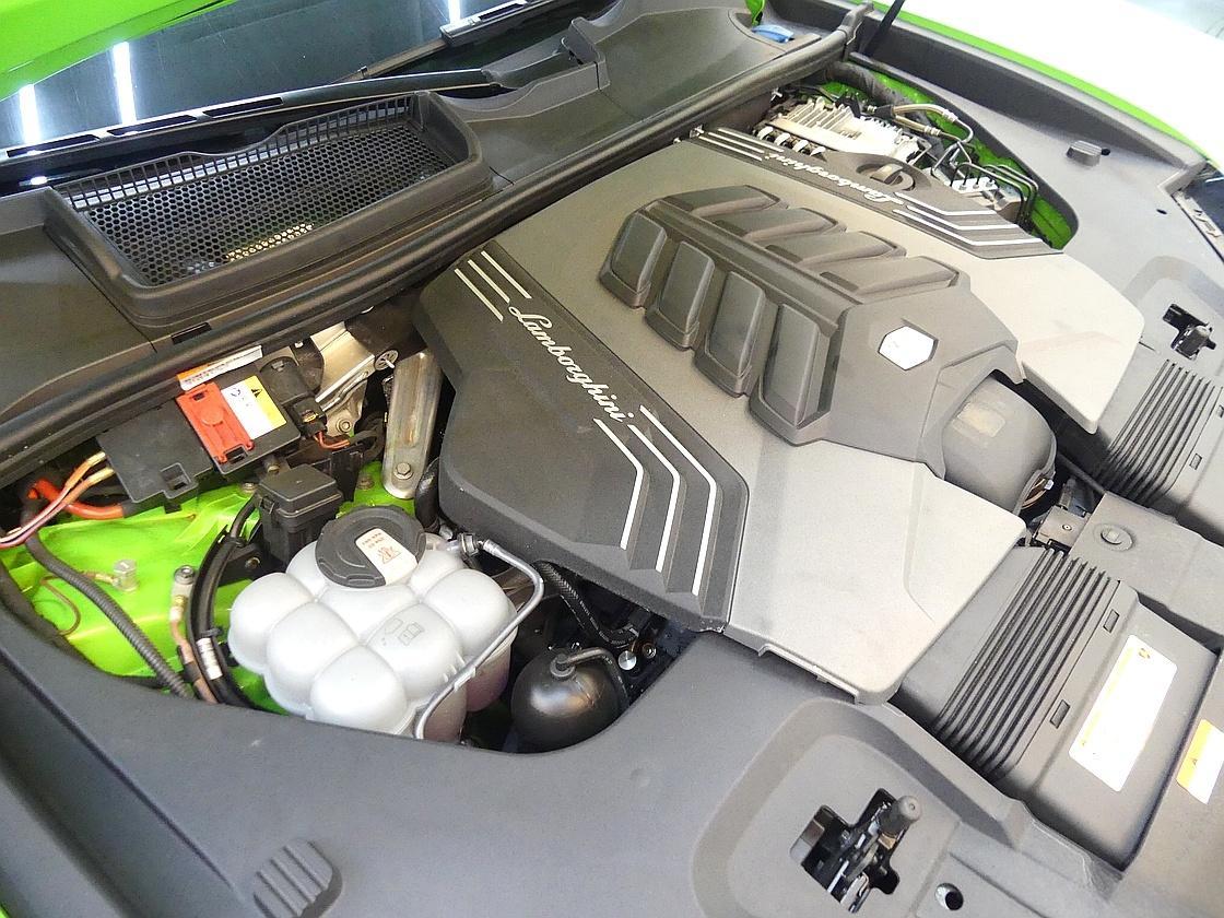 람보르기니 우루스 4.0 V8 펄 캡슐