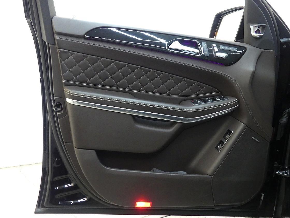 벤츠 2세대 GLS 500 4매틱