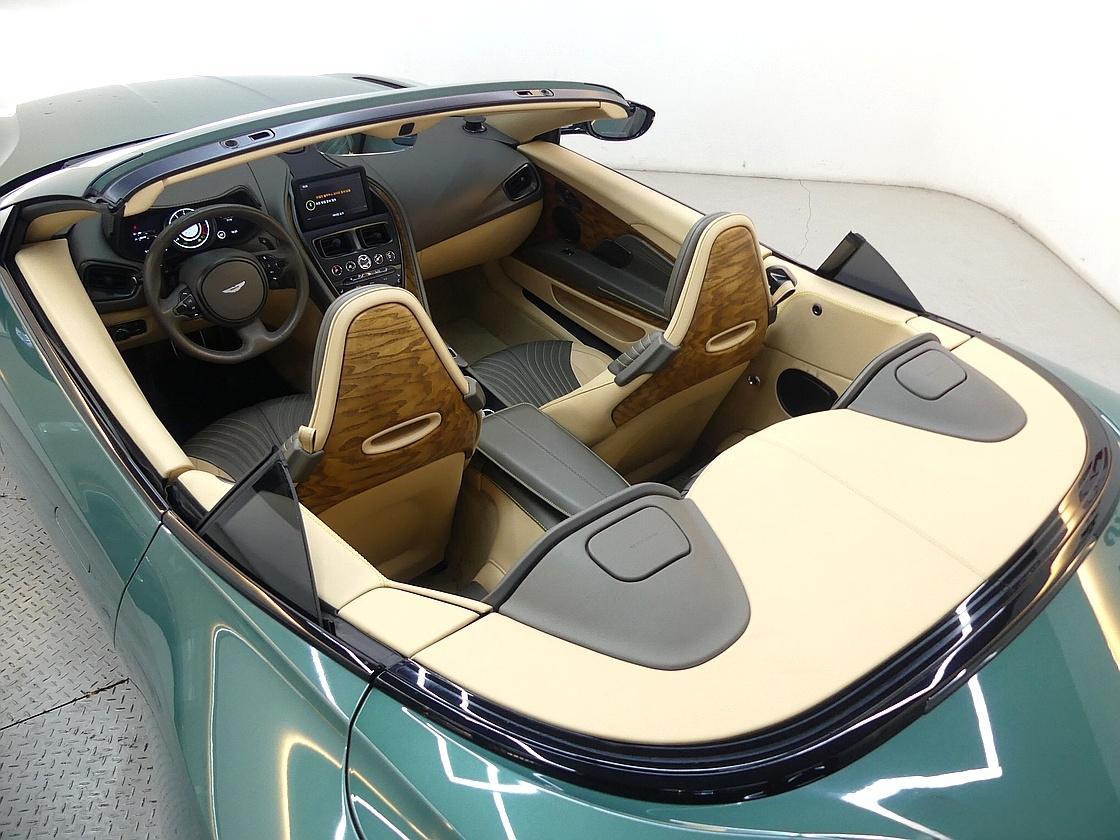 애스턴마틴 DB11 4.0 V8 볼란테