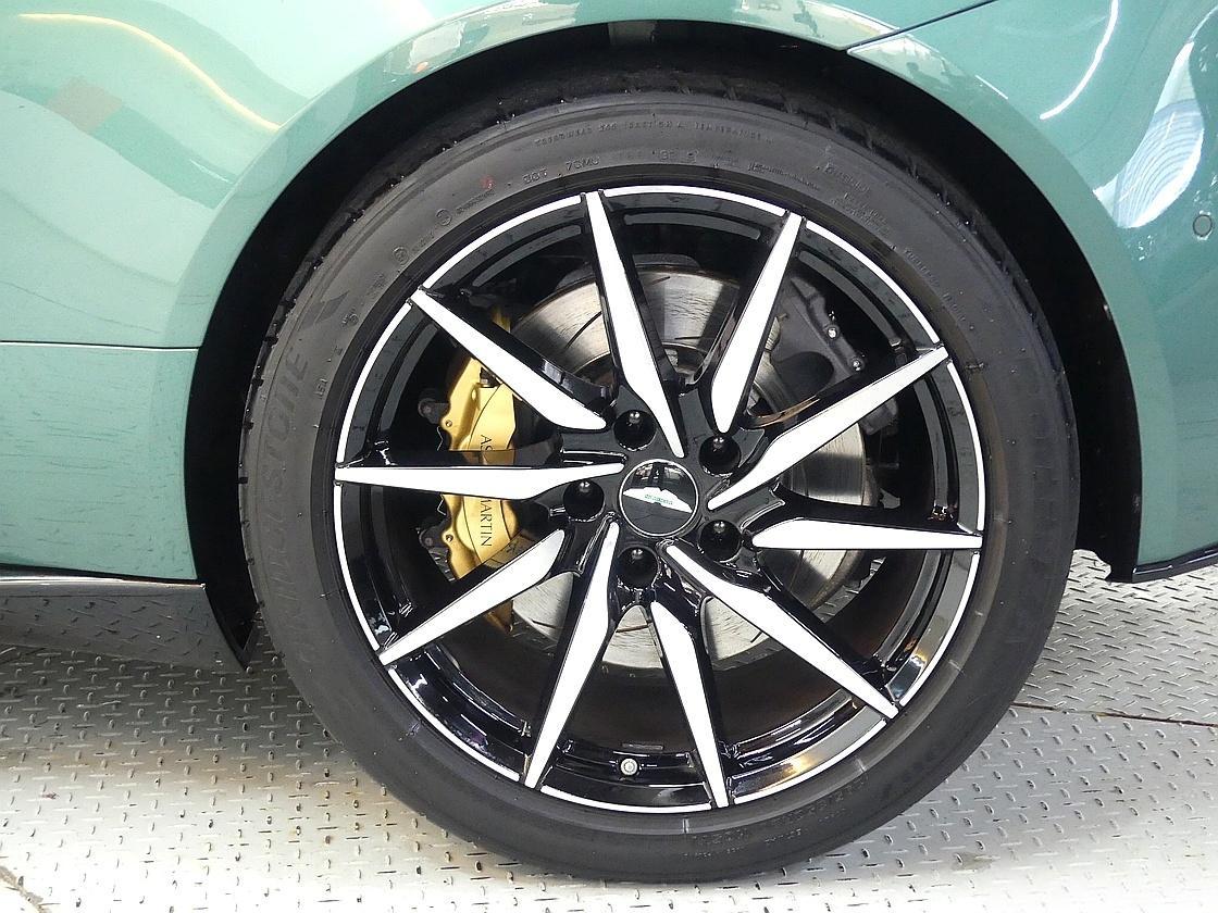 애스턴마틴 DB11 4.0 V8 볼란테