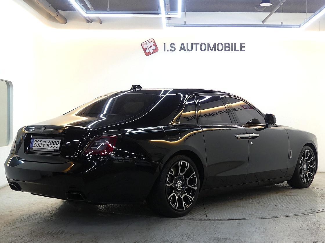 롤스로이스 고스트 2세대 6.7 V12 블랙 배지