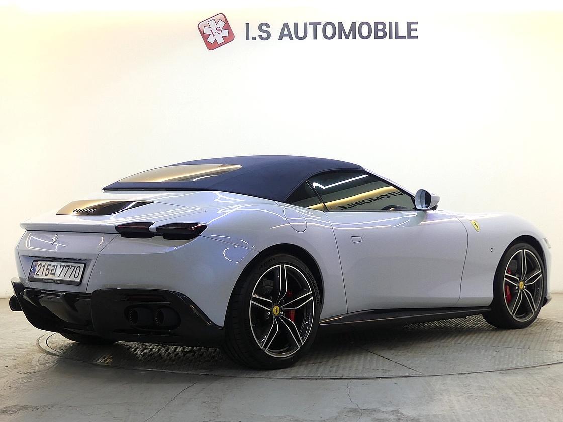 페라리 로마 스파이더 3.9 V8