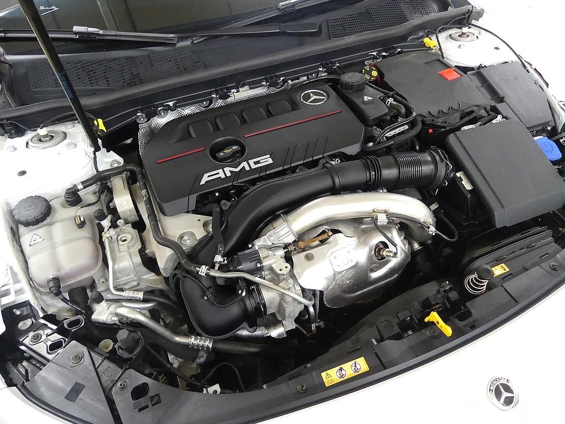 벤츠 A35 AMG 4매틱 세단