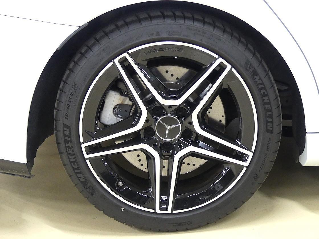 벤츠 A35 AMG 4매틱 세단