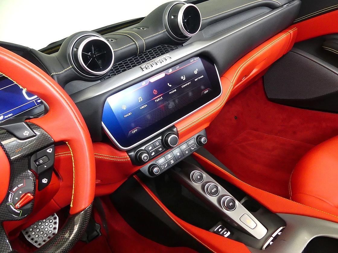 페라리 포르토피노 3.9 V8