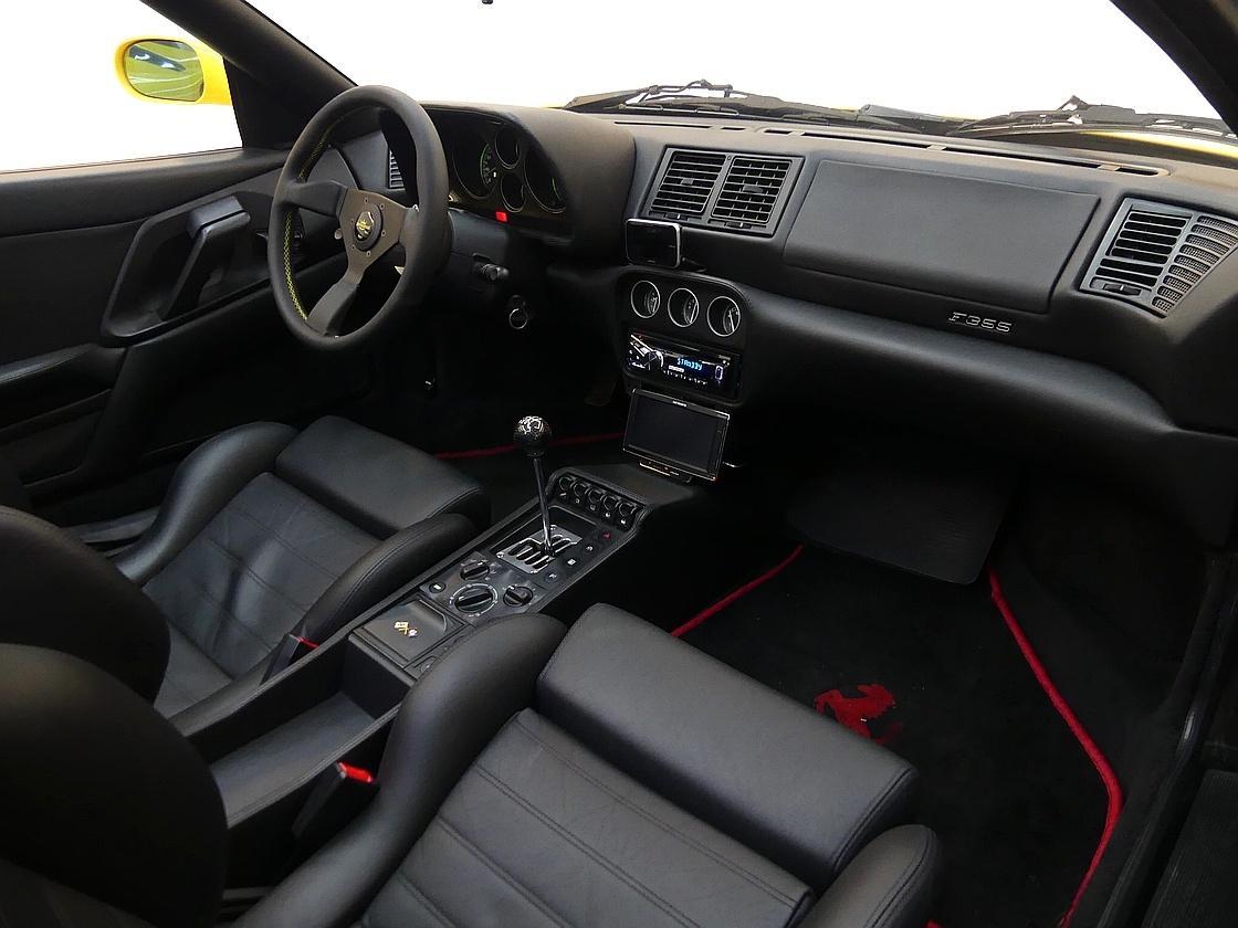 페라리 F355 GTS