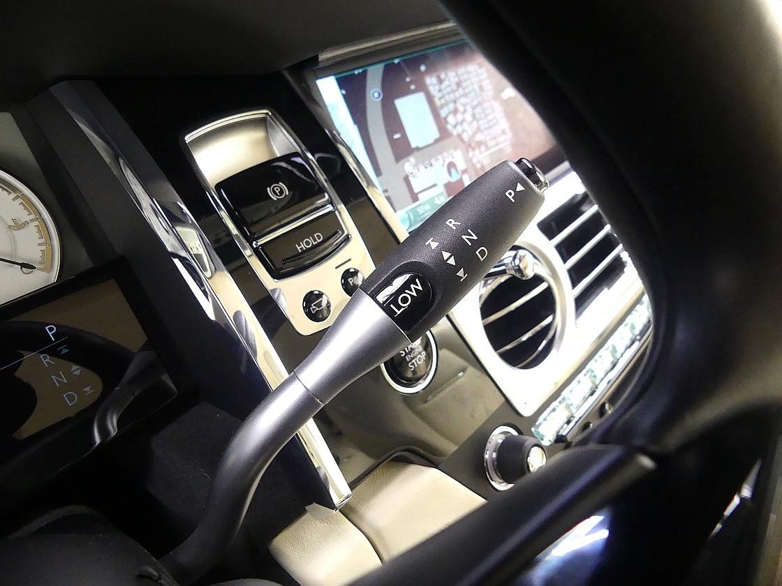 롤스로이스 던 6.6 V12