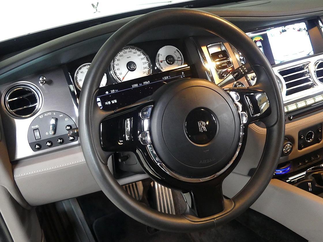 롤스로이스 레이스 6.6 V12