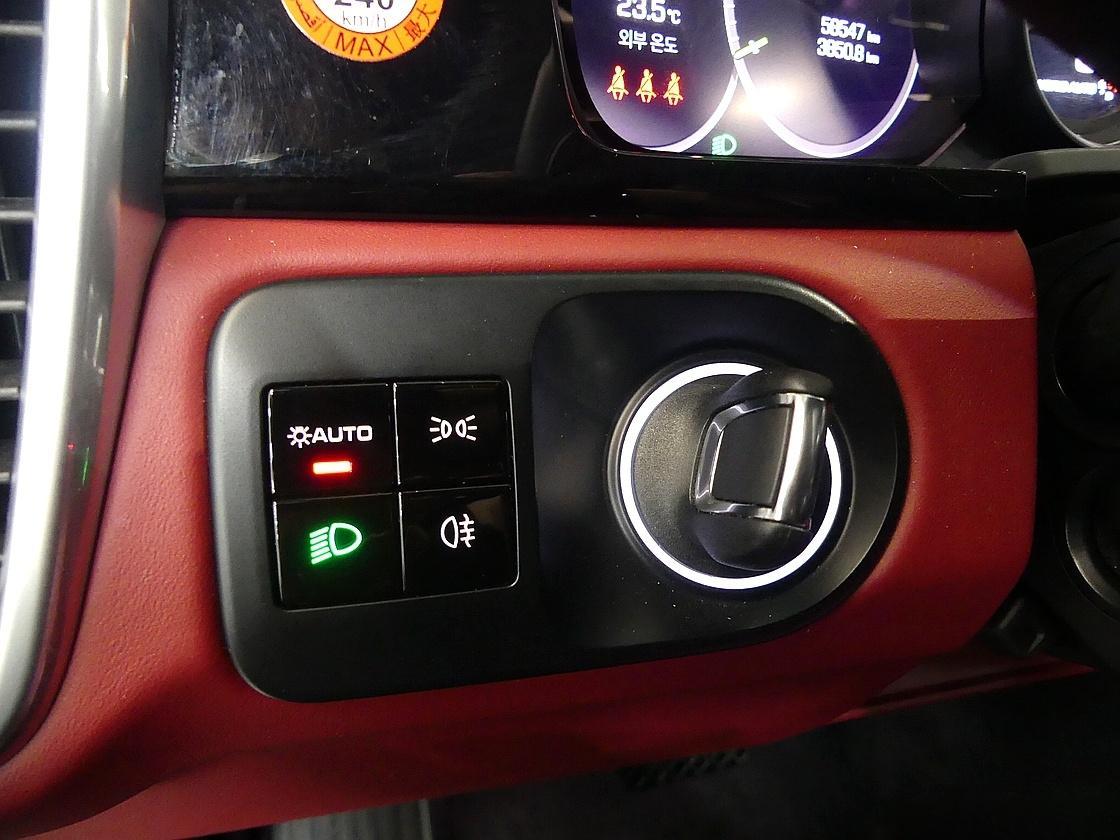 포르쉐 카이엔 3세대 3.0 E-하이브리드 쿠페