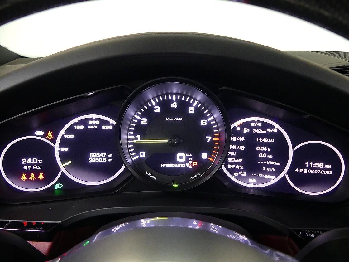 포르쉐 카이엔 3세대 3.0 E-하이브리드 쿠페