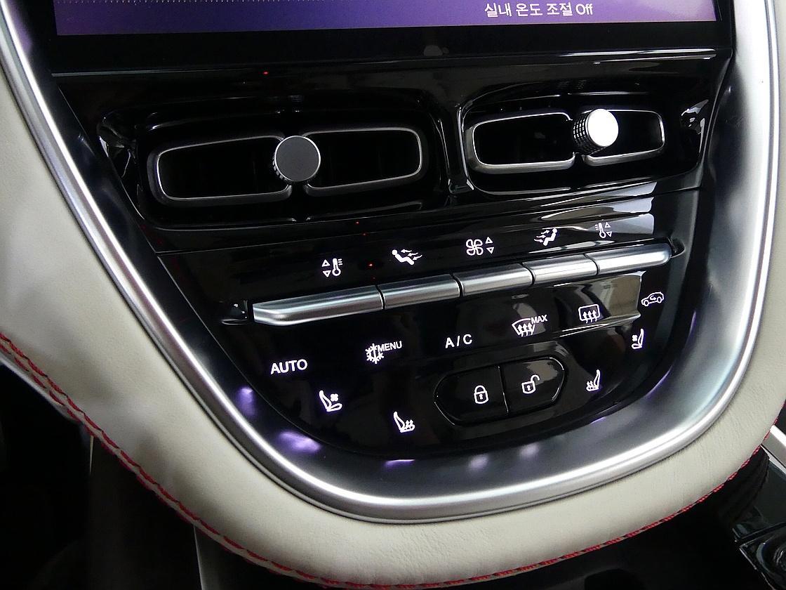 애스턴마틴 DBX 4.0 V8