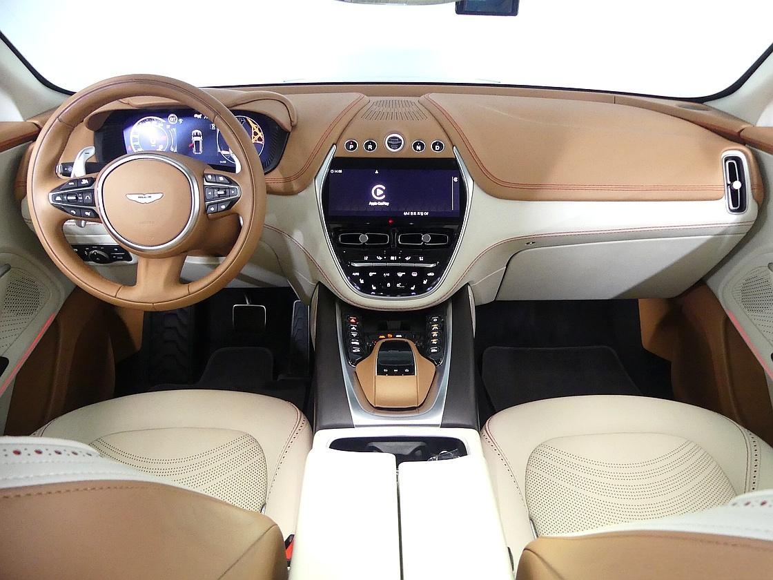 애스턴마틴 DBX 4.0 V8