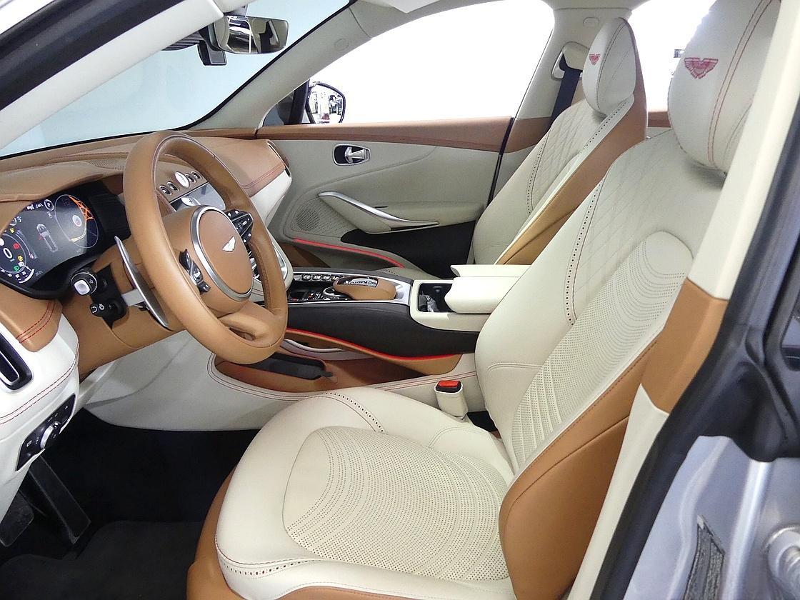 애스턴마틴 DBX 4.0 V8