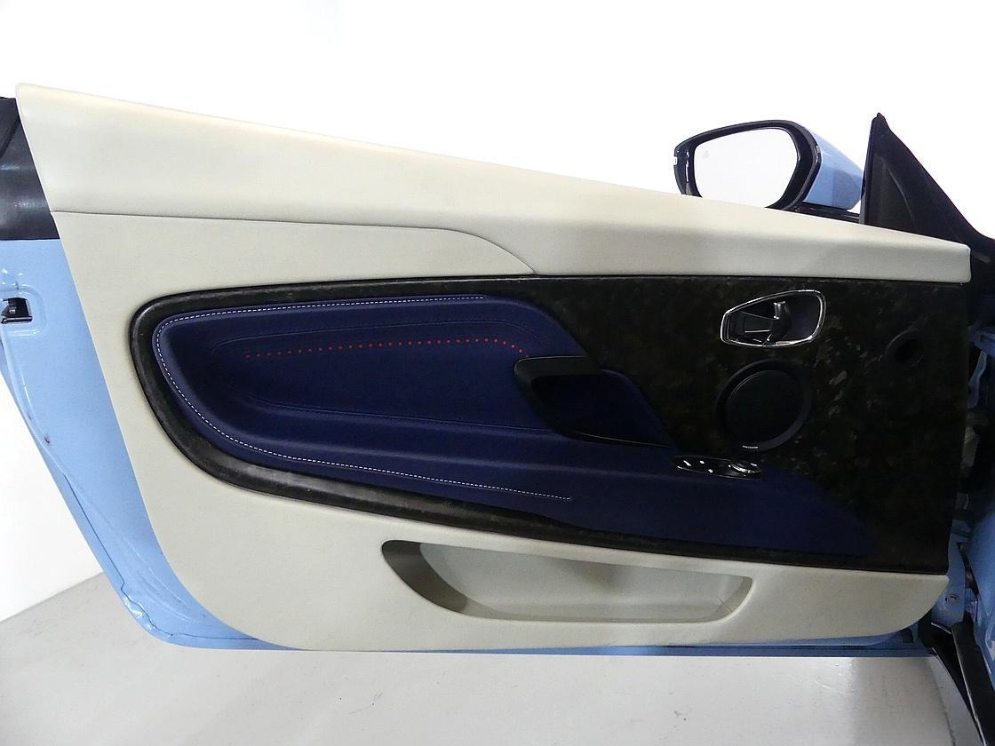 애스턴마틴 DB11 5.2 V12 쿠페