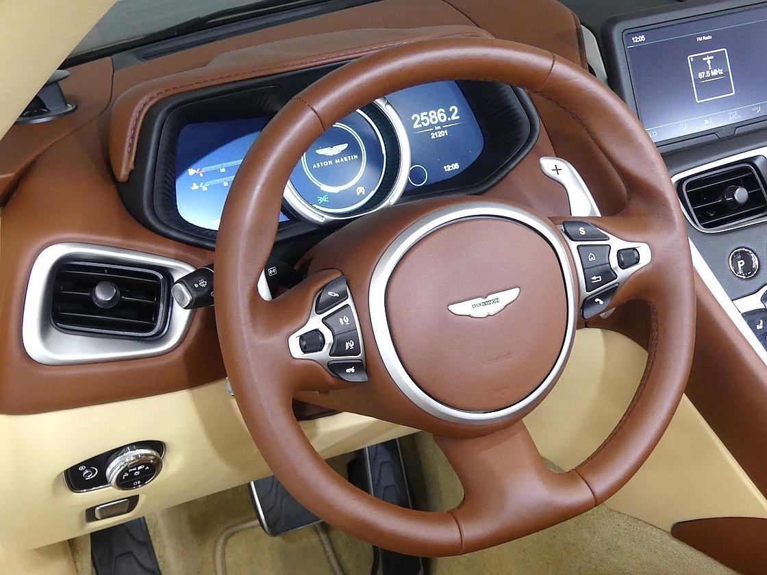 애스턴마틴 DB11 4.0 V8 볼란테