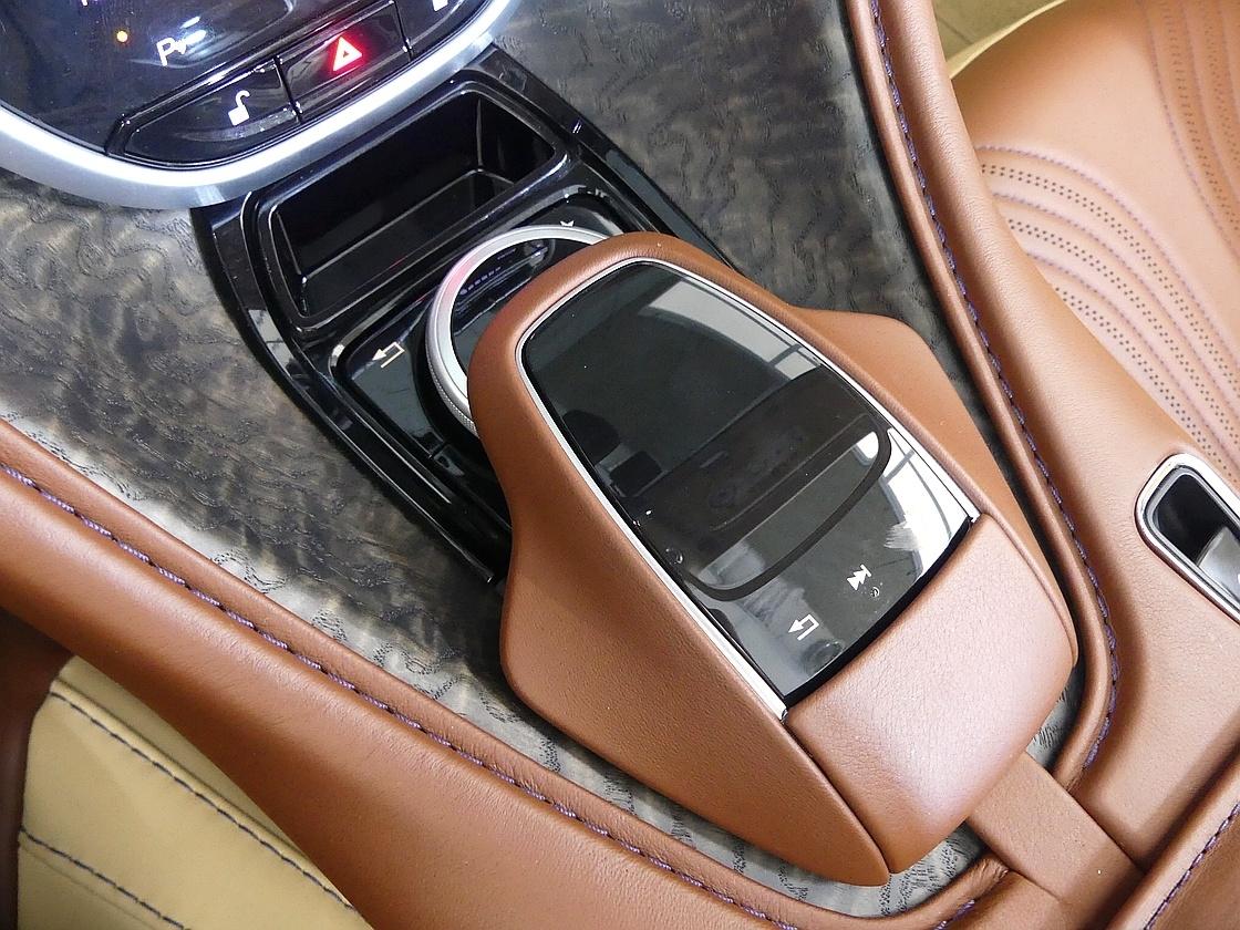 애스턴마틴 DB11 4.0 V8 볼란테