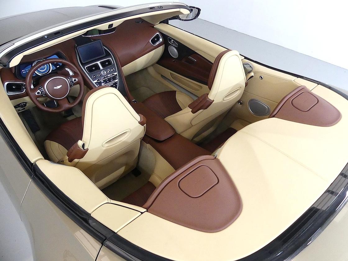 애스턴마틴 DB11 4.0 V8 볼란테