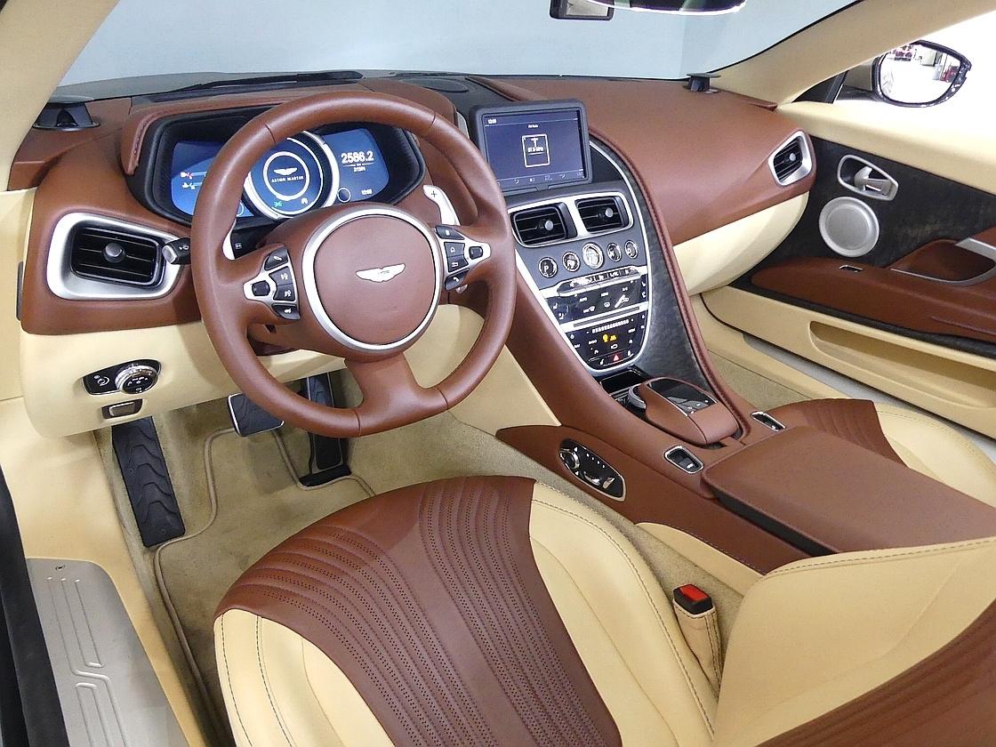 애스턴마틴 DB11 4.0 V8 볼란테