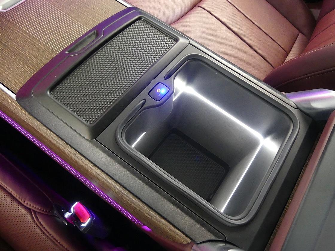 랜드로버 레인지로버 5세대 4.4 P530 LWB 오토바이오그래피