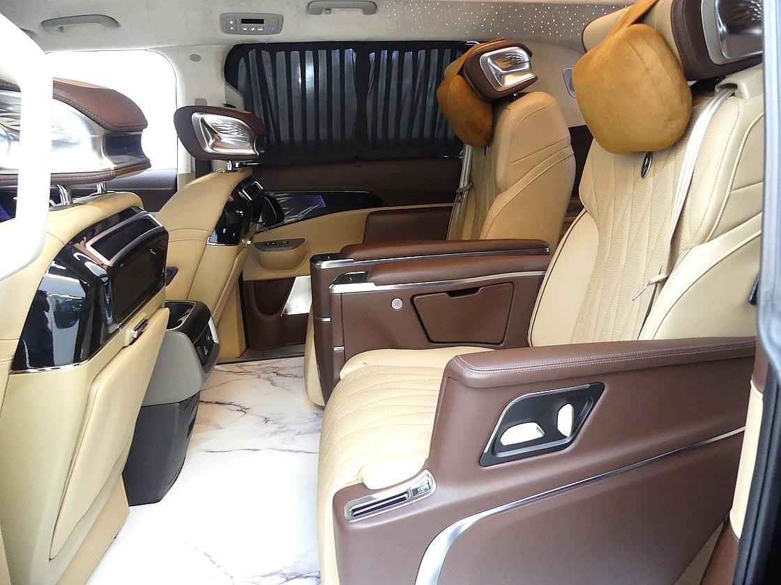 기아 더 뉴 카니발 4세대 1.6 터보 HEV 하이리무진