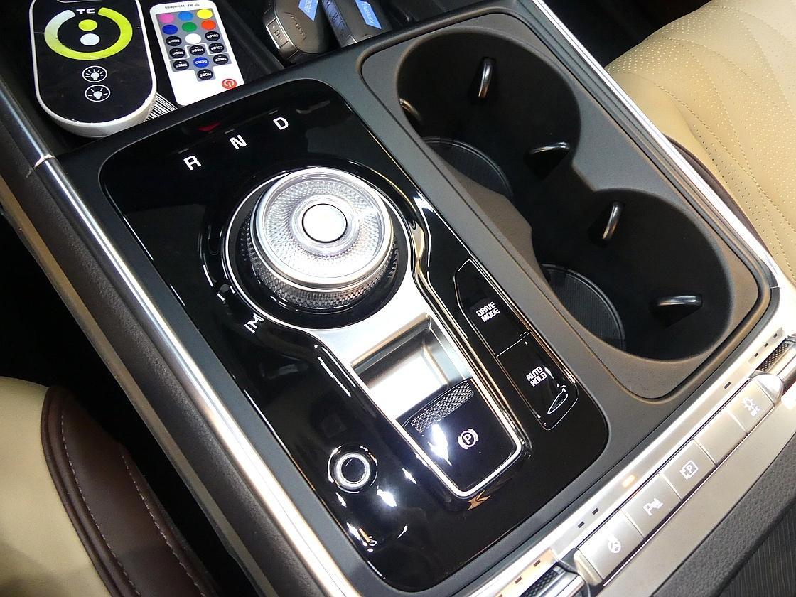 기아 더 뉴 카니발 4세대 1.6 터보 HEV 하이리무진