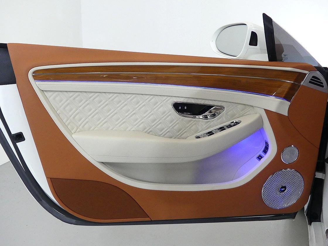 벤틀리 컨티넨탈 GT 3세대 4.0