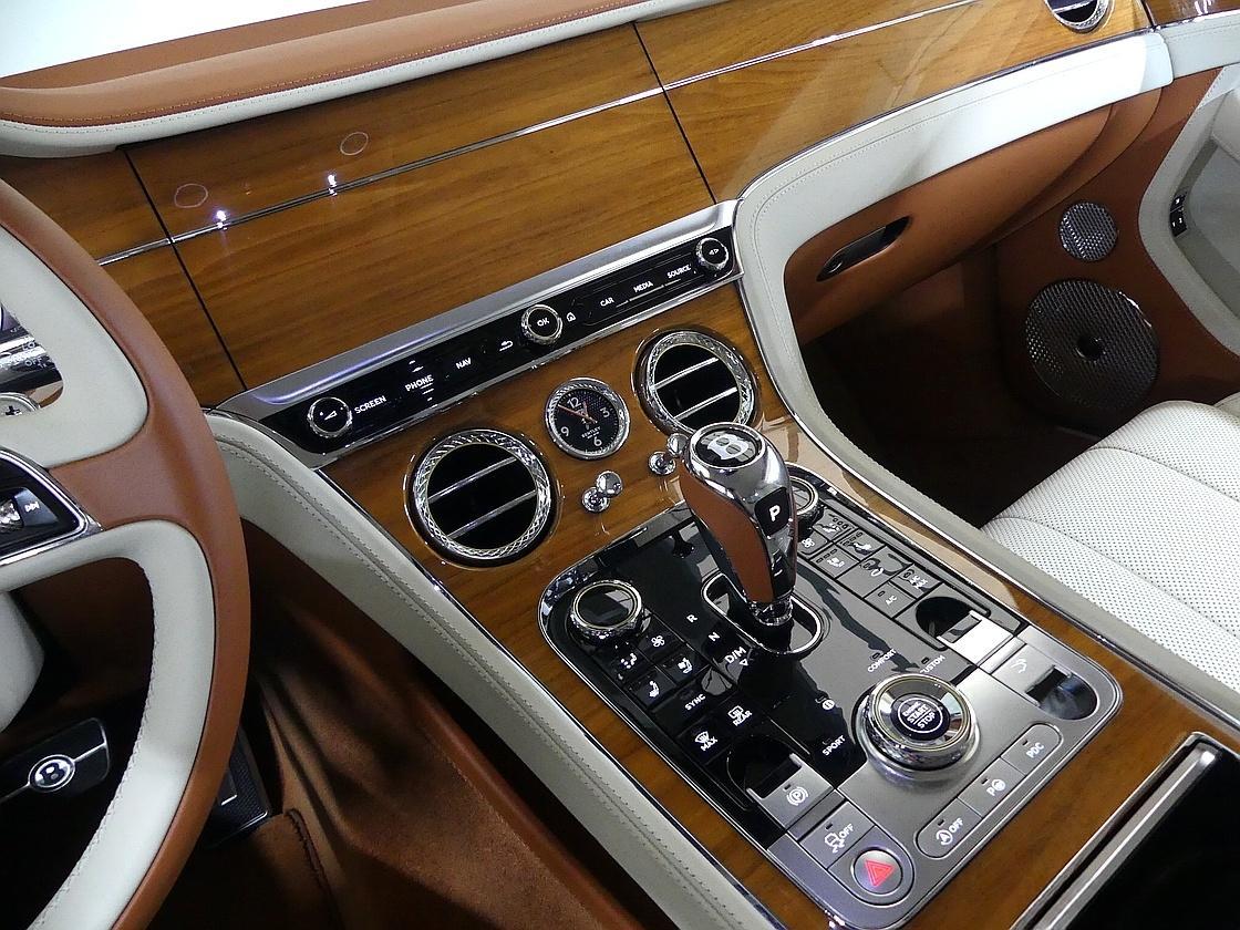 벤틀리 컨티넨탈 GT 3세대 4.0