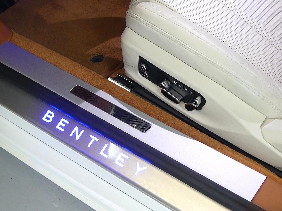 벤틀리 컨티넨탈 GT 3세대 4.0