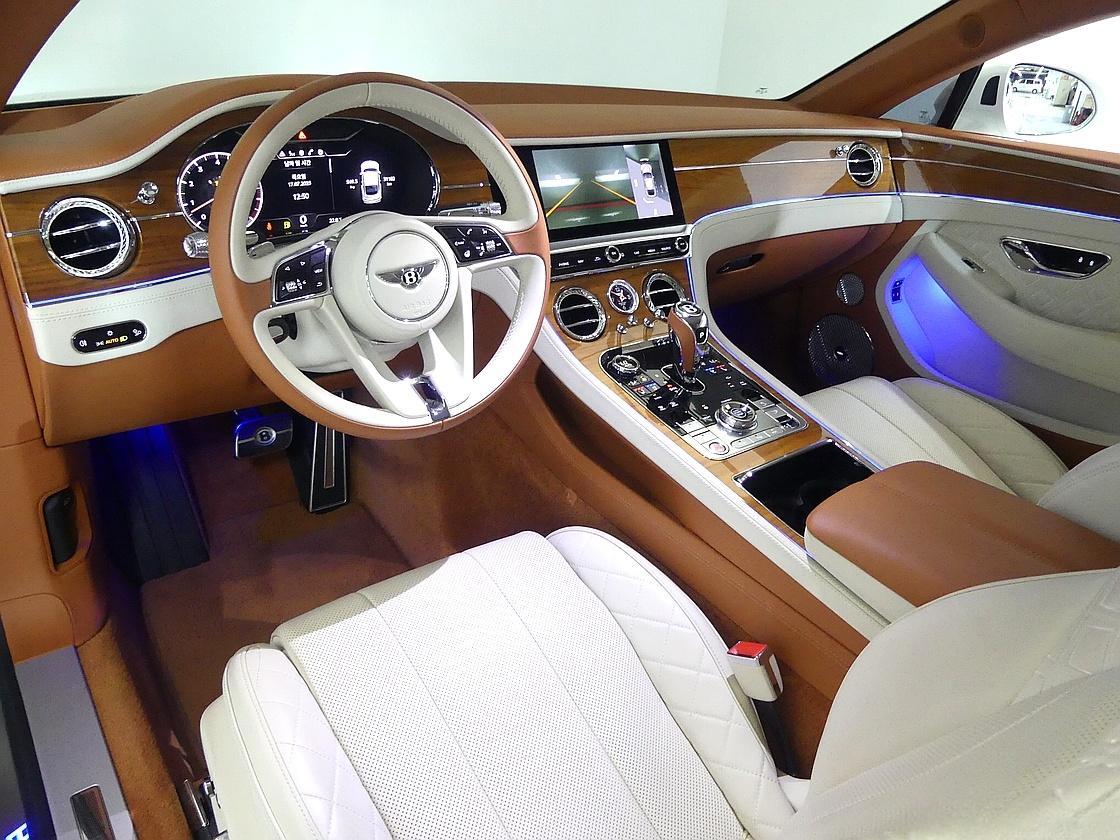 벤틀리 컨티넨탈 GT 3세대 4.0