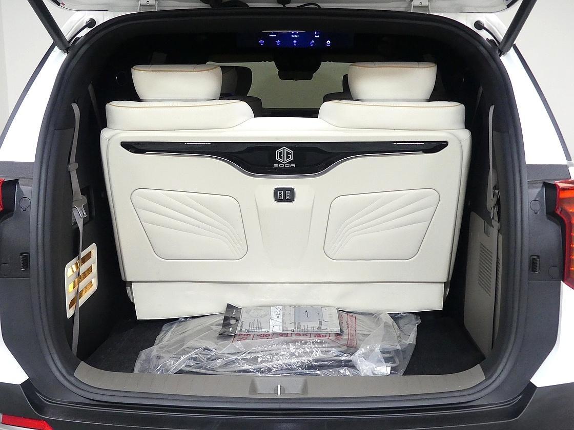 기아 더 뉴 카니발 4세대 1.6 터보 HEV 하이리무진