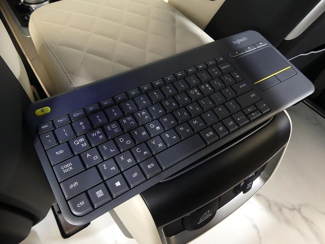 기아 더 뉴 카니발 4세대 1.6 터보 HEV 하이리무진