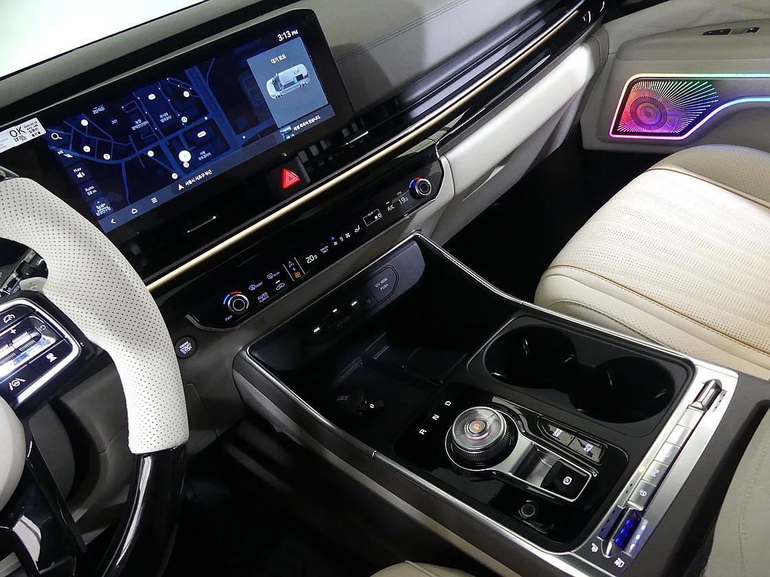 기아 더 뉴 카니발 4세대 1.6 터보 HEV 하이리무진