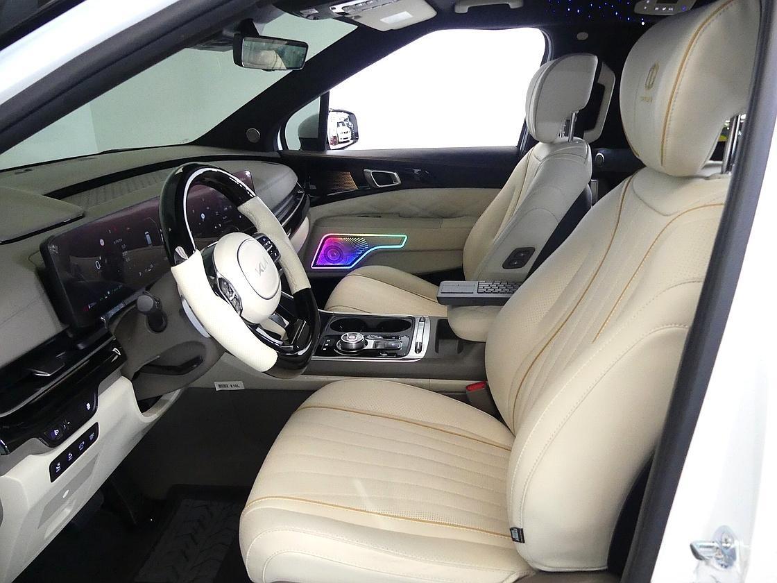 기아 더 뉴 카니발 4세대 1.6 터보 HEV 하이리무진