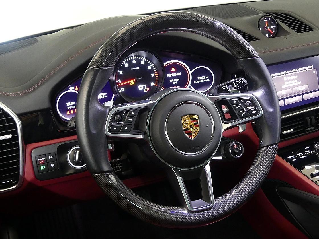 포르쉐 카이엔 3세대 3.0 플래티넘 에디션