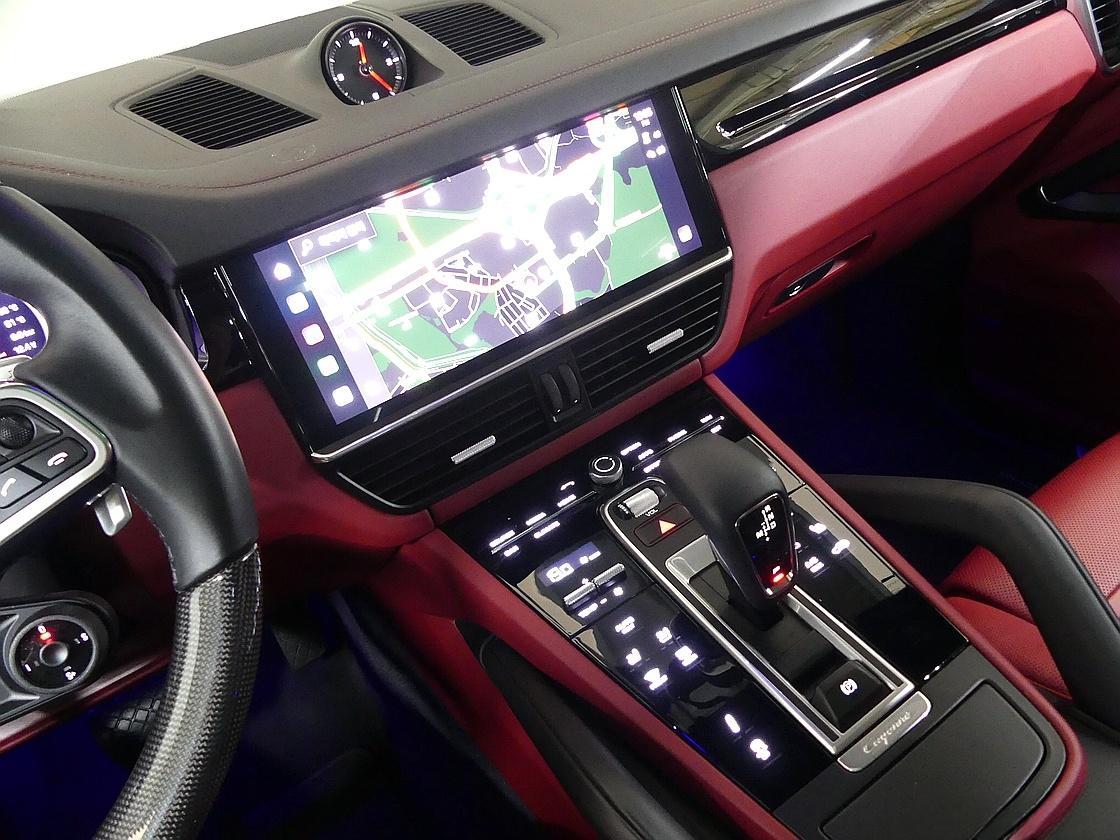 포르쉐 카이엔 3세대 3.0 플래티넘 에디션