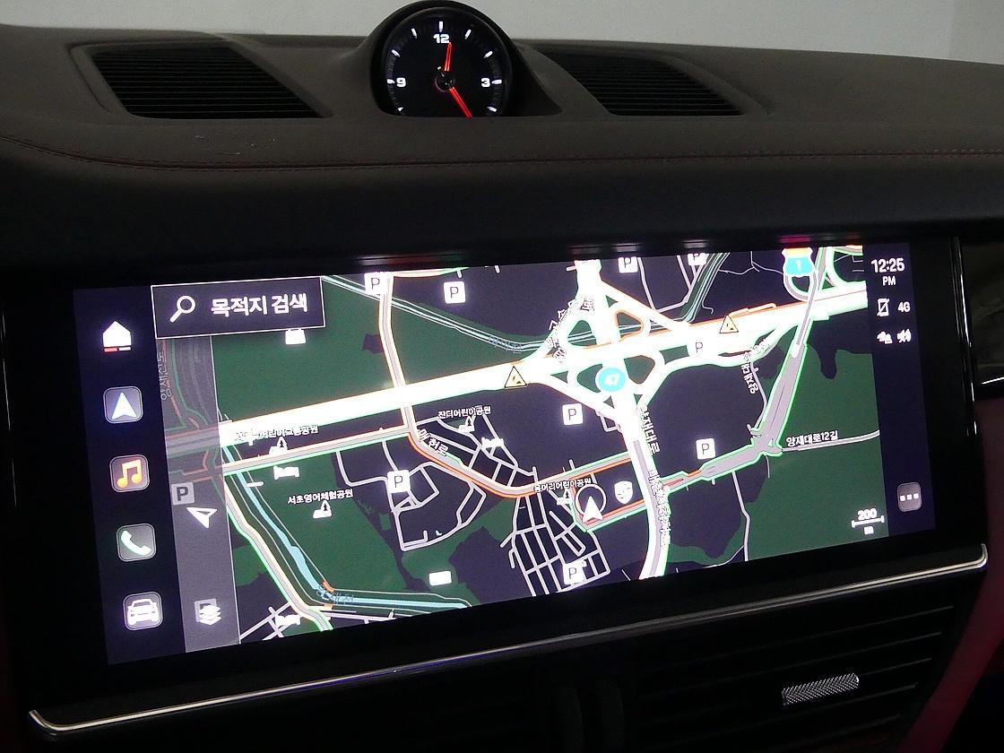 포르쉐 카이엔 3세대 3.0 플래티넘 에디션