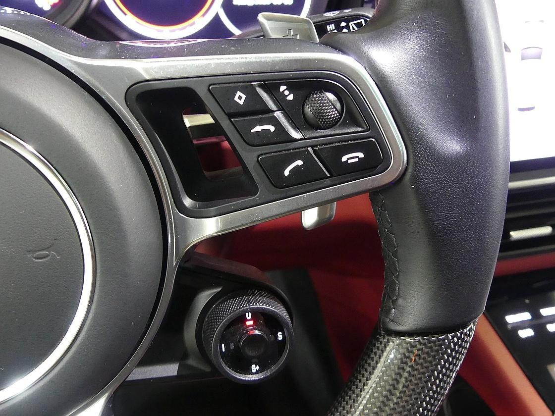 포르쉐 카이엔 3세대 3.0 플래티넘 에디션