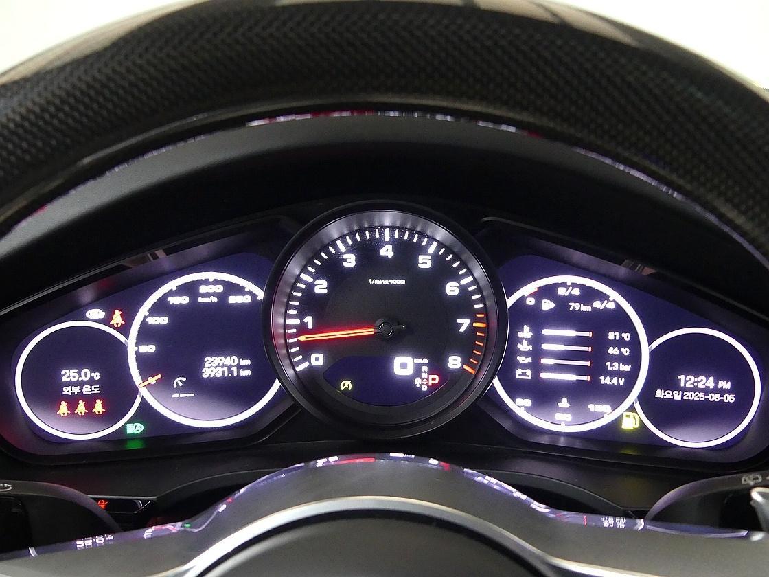 포르쉐 카이엔 3세대 3.0 플래티넘 에디션