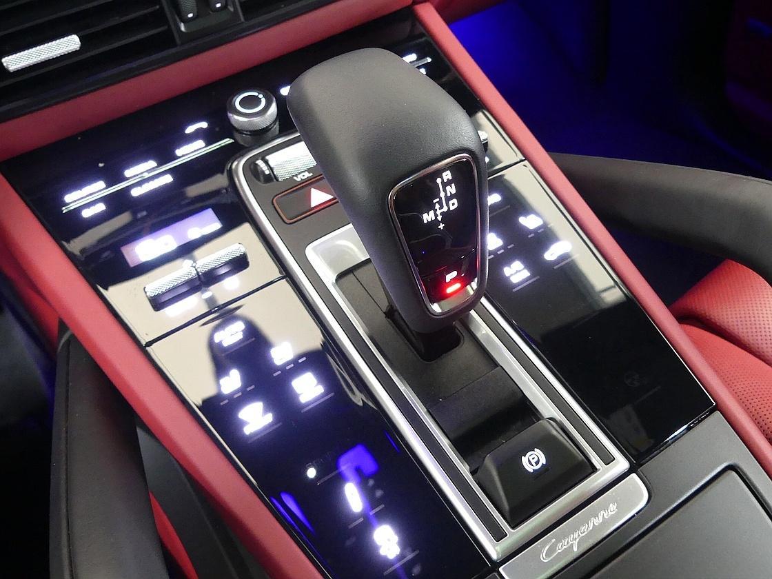 포르쉐 카이엔 3세대 3.0 플래티넘 에디션