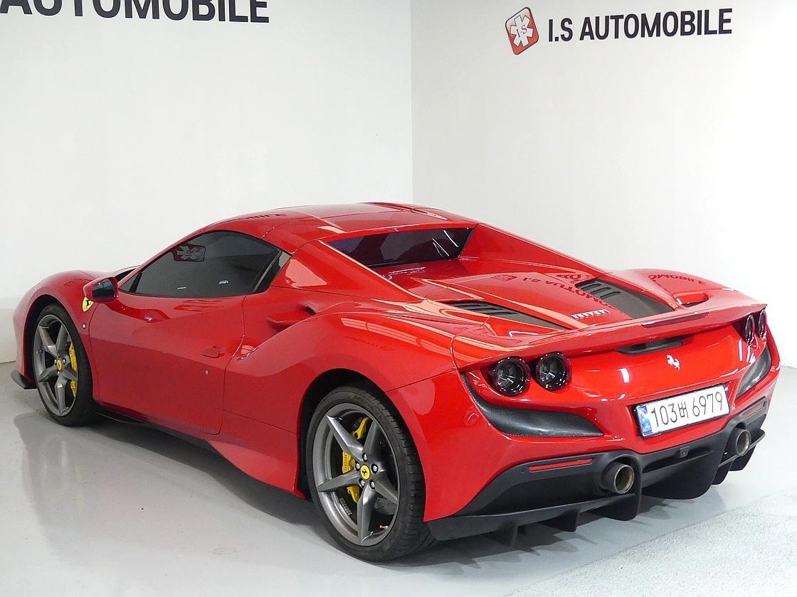 페라리 F8 스파이더 3.9 V8