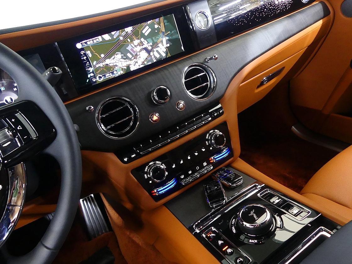 롤스로이스 고스트 2세대 6.7 V12 EWB