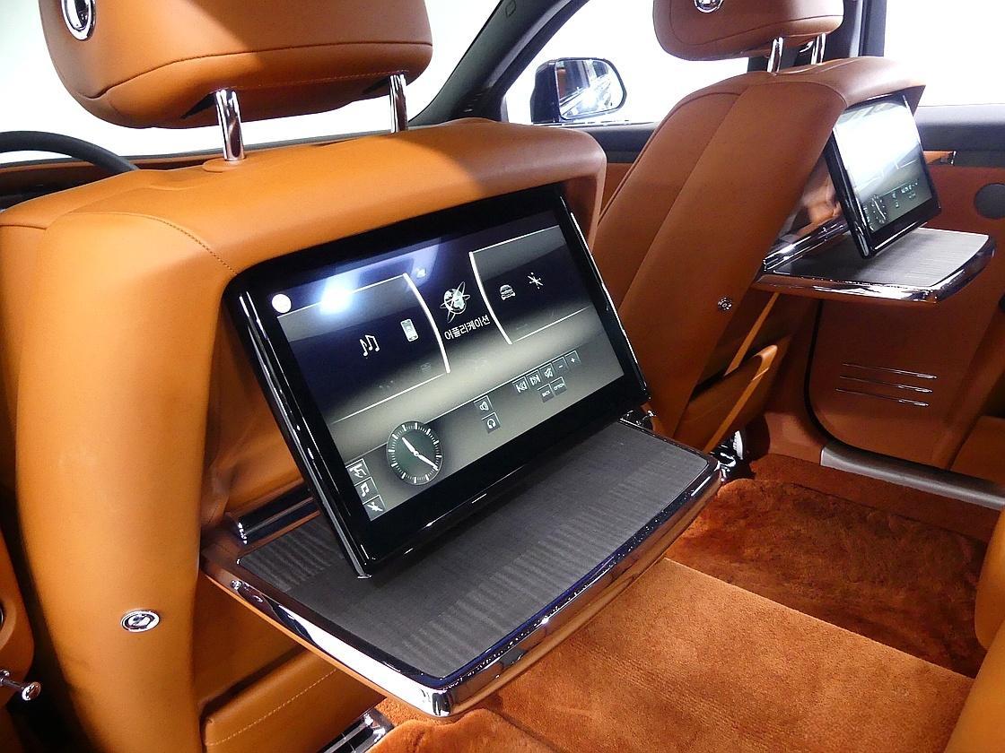 롤스로이스 고스트 2세대 6.7 V12 EWB