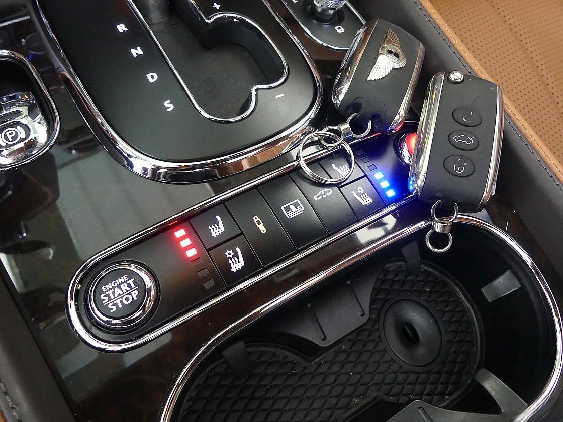 벤틀리 플라잉스퍼 2세대 4.0