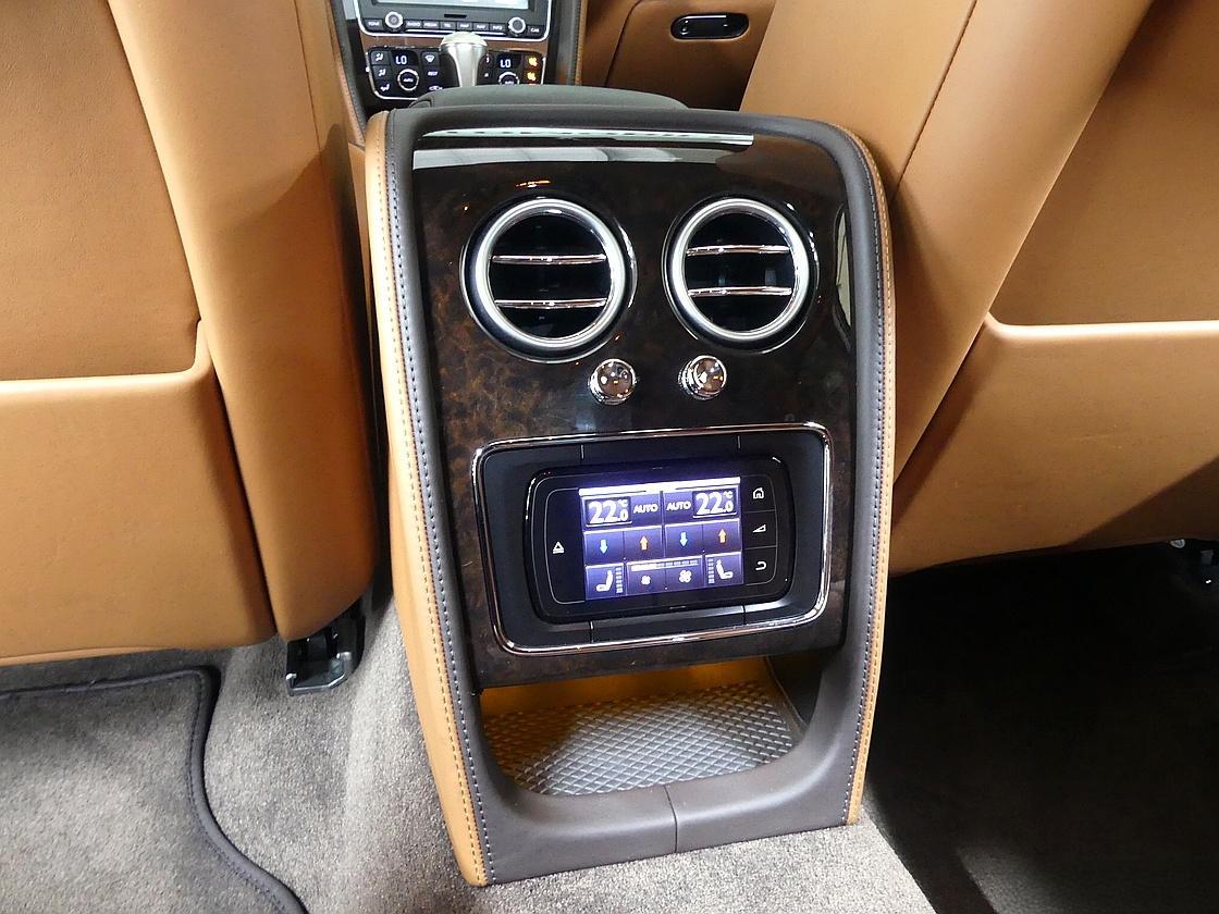 벤틀리 플라잉스퍼 2세대 4.0