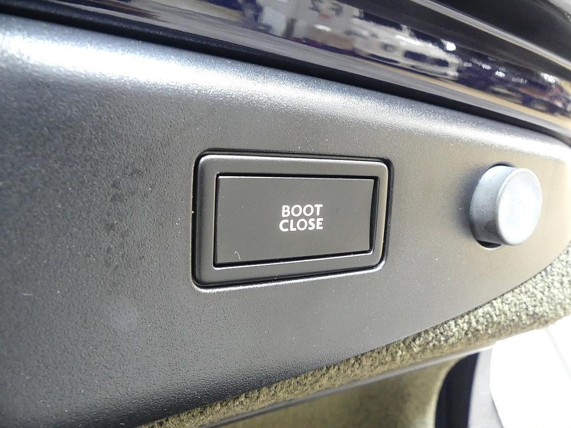 벤틀리 플라잉스퍼 2세대 4.0